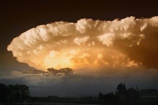 UFO WOlke