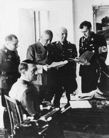 Adolf Hitler AH Konferenz