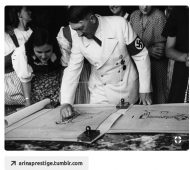 Adolf Hitler AH in weiß