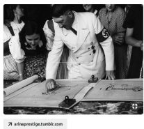 Adolf Hitler AH in weiß