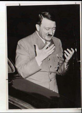 Adolf Hitler photo_2017-11-02_21-21-00