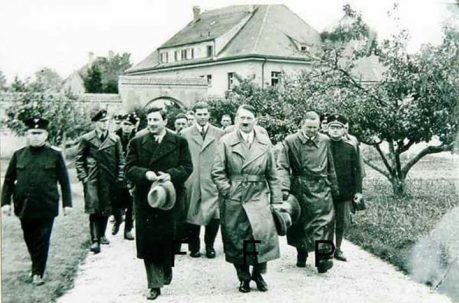 Adolf Hitler photo_2017-11-16_10-59-36