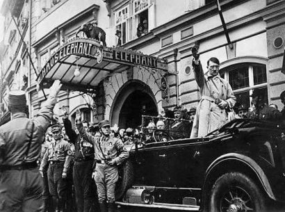 Adolf Hitler photo_2017-11-16_11-00-43