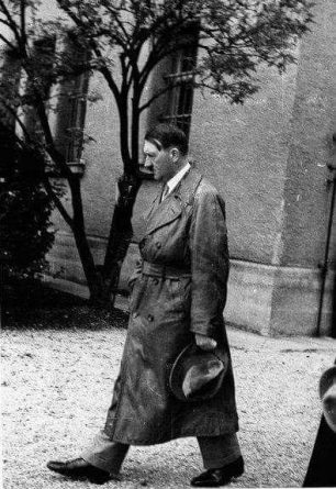 Adolf Hitler photo_2017-11-16_11-00-46