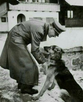 Adolf Hitler photo_2017-11-18_17-06-54